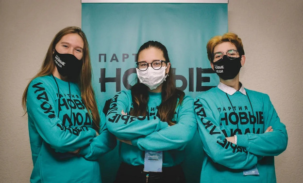 Борьба с гололёдом и внимание к разрушенным домам: кировчане выбрали приоритетные направления работы новой партии