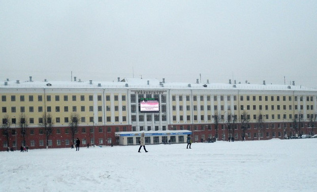 Школьники узнают о вузах Кирова, Москвы и Казани на одной площадке