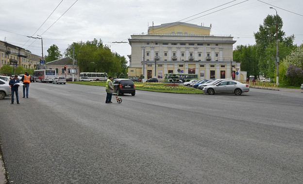 В Кирове в эксплуатацию приняли ещё две отремонтированные дороги
