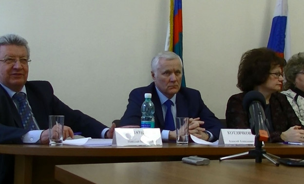 Президент Вятской ТПП пообещал встретиться с кировскими «Хрюшами против» (ВИДЕО)