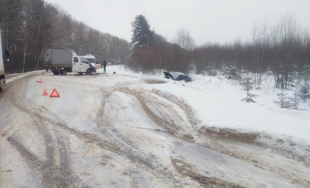 В Зуевском районе в ДТП погиб 21-летний водитель автомобиля LADA Granta