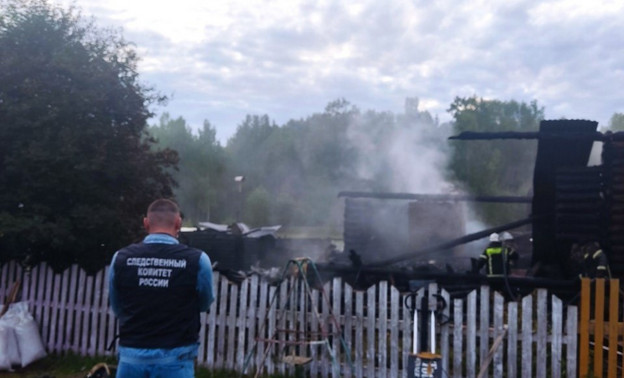 В Омутнинском районе в пожаре погибли женщина с ребёнком