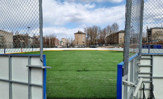 Две спортплощадки в Кирове благоустроят по гарантии