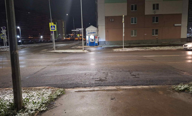 На улице Энтузиастов в Кирове установили лежачего полицейского