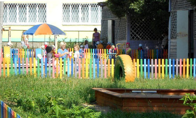 Кто должен обрабатывать от клещей территорию детского сада?