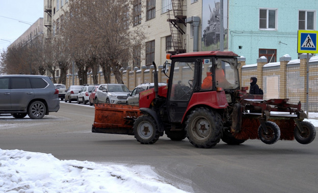 В Кирове составили список улиц, с которых вывезут снег с 26 на 27 января