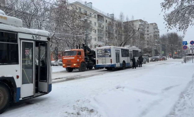 На Карла Маркса частично восстановили движение троллейбусов