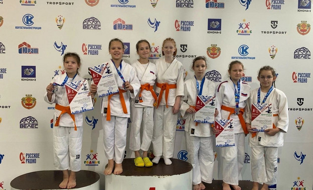 Юные спортсмены Кировской области завоевали семь медалей на турнире по дзюдо