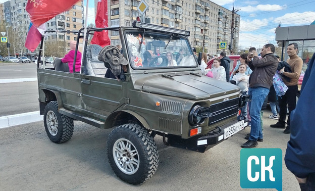 В Кирове на Конева выставили ретро-автомобили