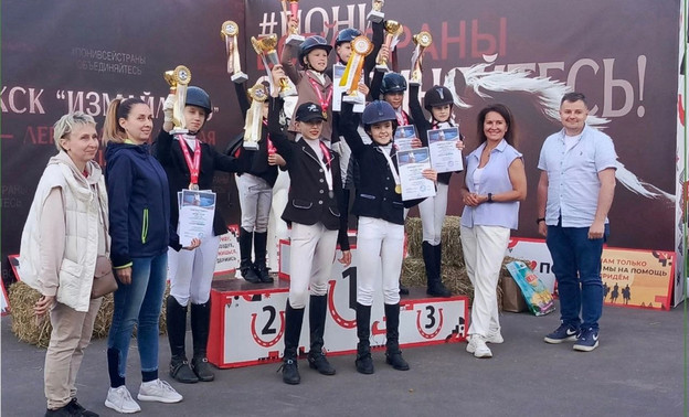 Кировчанки завоевали пять медалей на всероссийских соревнований по конному спорту