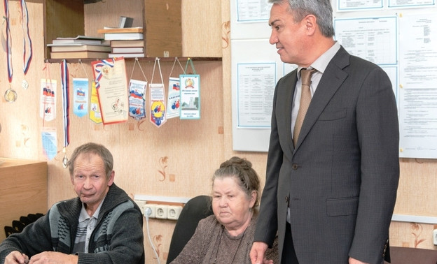 Рахим Азимов встретился с ветеранами Фаленского района