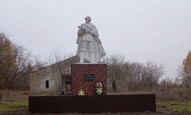 В селе Вотское отремонтировали памятник погибшим воинам