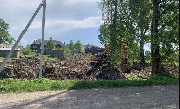 В Верхнекамском районе снесли полуразрушенное здание