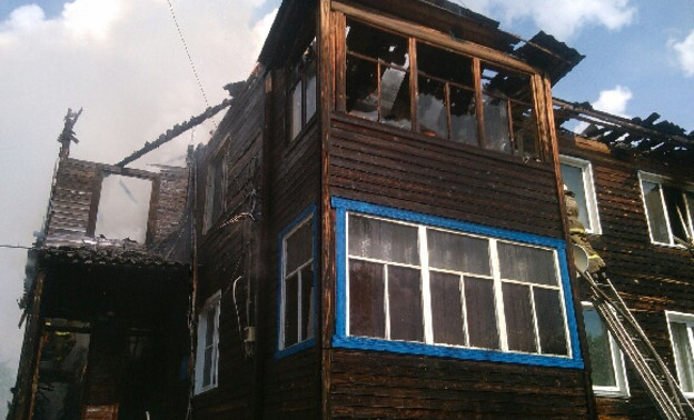 В Котельниче вспыхнул многоквартирный жилой дом. ВИДЕО