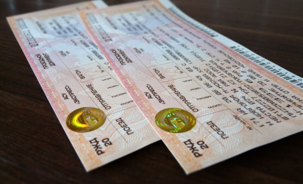 Кировчанам предлагают купить билеты на поезд по новогодним скидкам