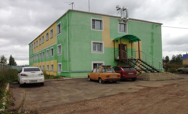 В Кирове хотят снести незаконно построенный многоквартирный дом: приставы выселяют жильцов