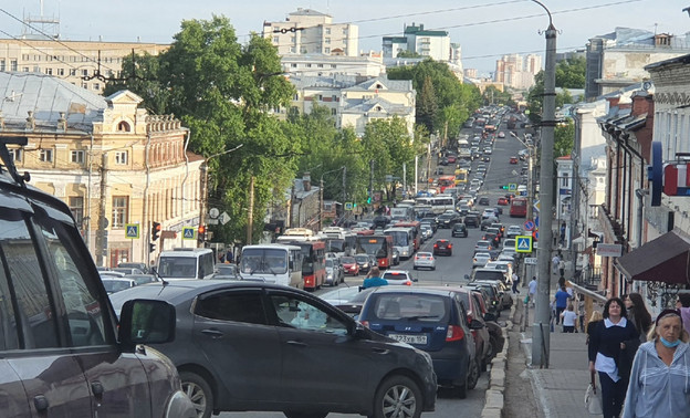 Утренние пробки в Кирове 11 июля: Производственная и Дзержинского