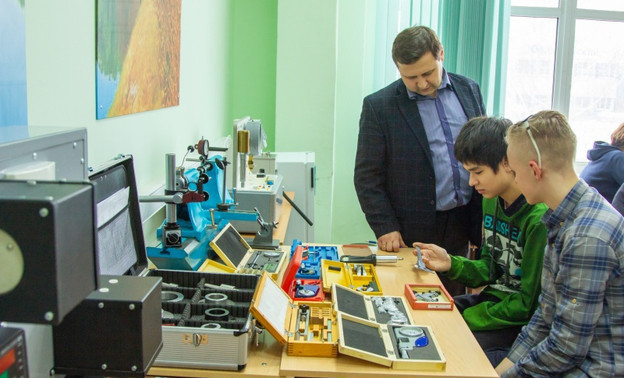 В кировских колледжах и техникумах будут обучать по востребованным специальностям
