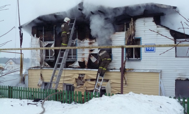 Пожар в селе Русское: мужчина получил ожоги, когда спасал свою жену