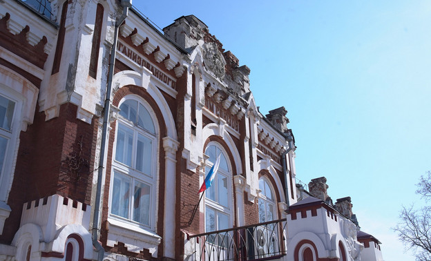 На реставрацию здания Вятской гуманитарной гимназии потратят почти 41 млн рублей