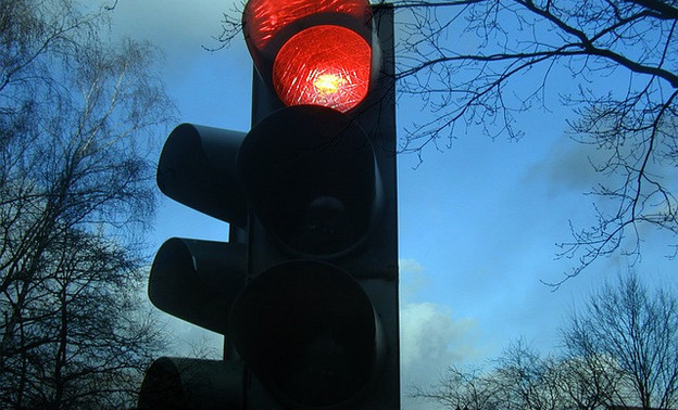В Кирове заменят светофоры на пяти перекрёстках