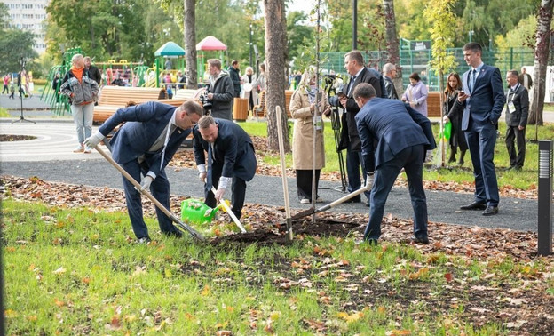 В Кирове появилась Аллея дружбы городов