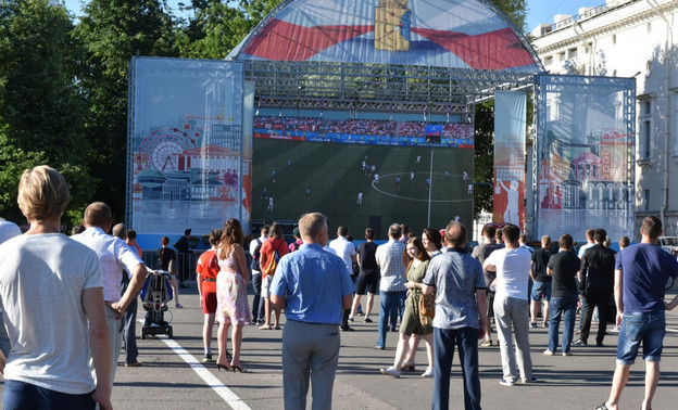 Матчи Чемпионата мира на Театральной площади посмотрели 4 тысячи кировчан