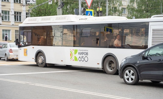 12 июня в Кирове общественный транспорт будет работать после фейерверка