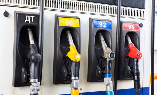 Росстат сообщил, что в Кирове самые высокие цены на бензин среди регионов ПФО