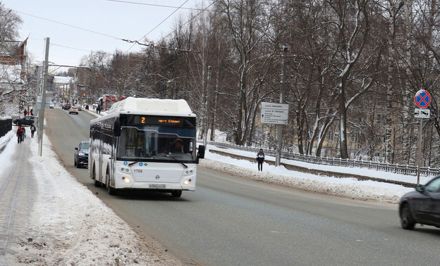 Владимир Путин призвал повышать комфорт поездок на общественном транспорте