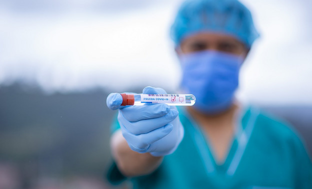 В Кировской области у семи врачей обнаружили коронавирус