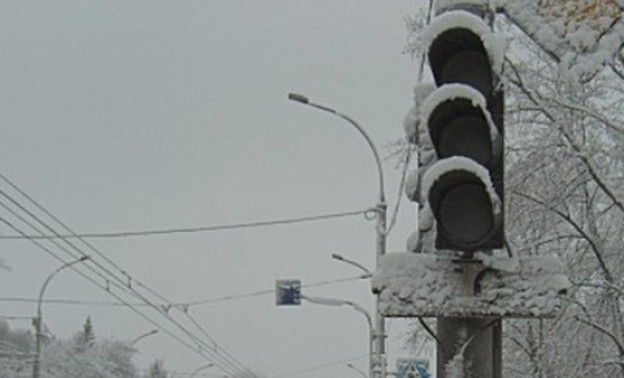 В Кирове отключат два светофора
