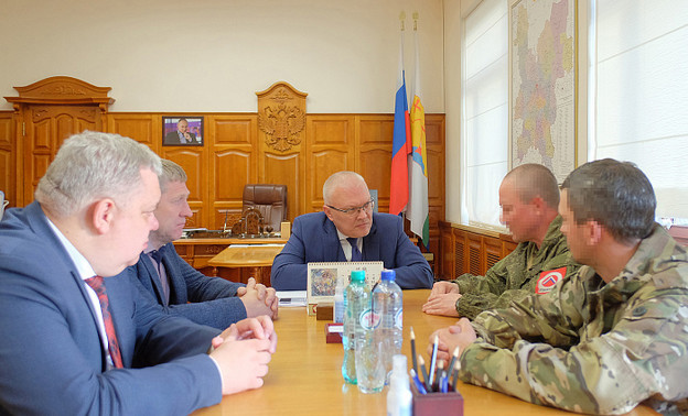 Губернатор Кировской области обсудил с командиром полка помощь мобилизованным кировчанам
