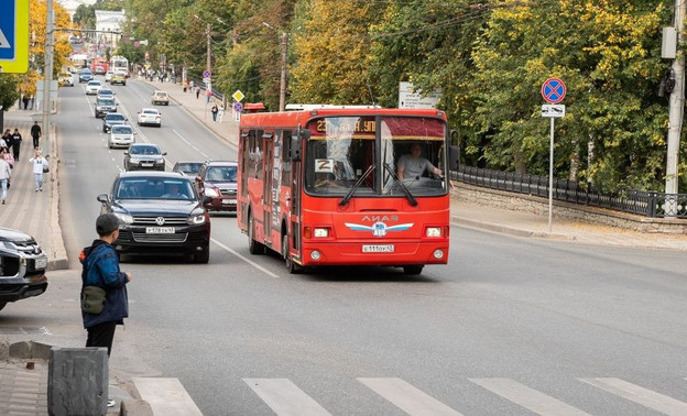 Для кировских школьников изменили автобусный маршрут № 23