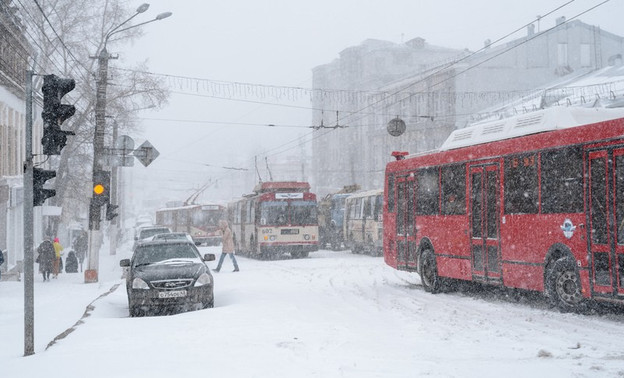 Роструд разрешил россиянам опаздывать на работу из-за плохой погоды