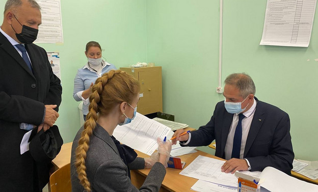 Мария Бутина проголосовала в Кирове