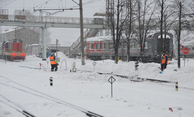 С железнодорожных станций Кировской области вывезли более 36 тысяч кубометров снега