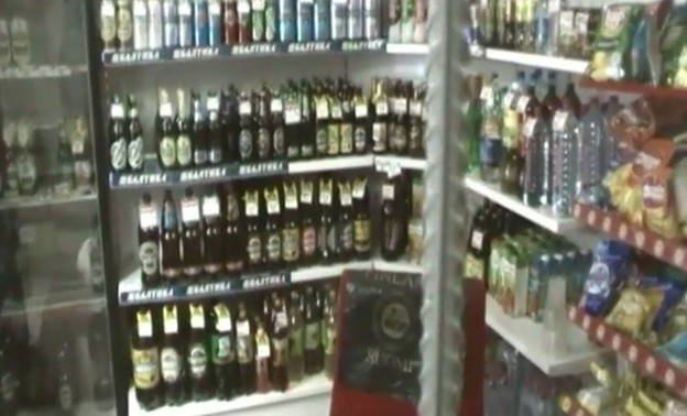 В Кирове один из минимаркетов в восьмой раз наказали за незаконный оборот алкоголя (ВИДЕО)