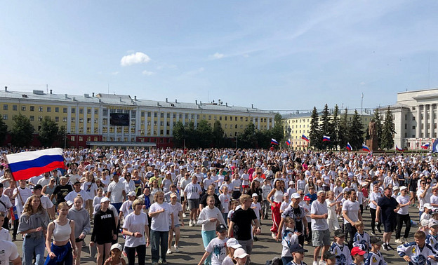 В Кирове на массовую зарядку вышли более 4500 человек