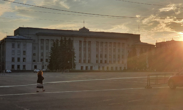 На Театральной площади открылась ярмарка «Медовый спас»