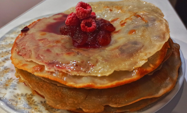 За год порция блинов для семьи подешевела на 7 рублей