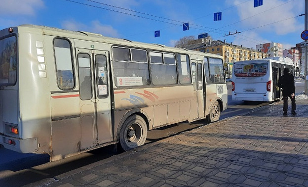 Людям с судимостью запретят водить общественный транспорт