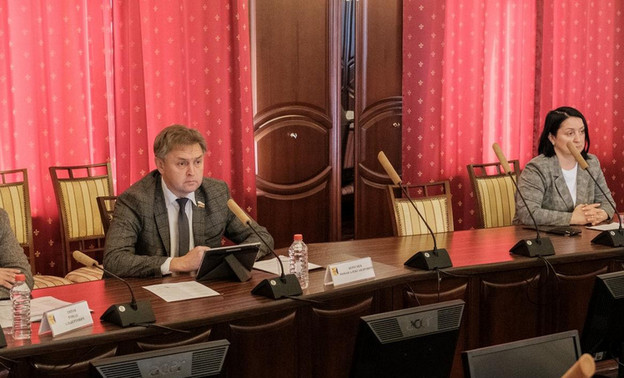 Депутаты кировского Заксобрания обсудят новые меры поддержки населения