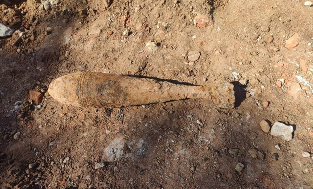 В Кирове во время раскопок нашли мину. Местных жителей эвакуировали