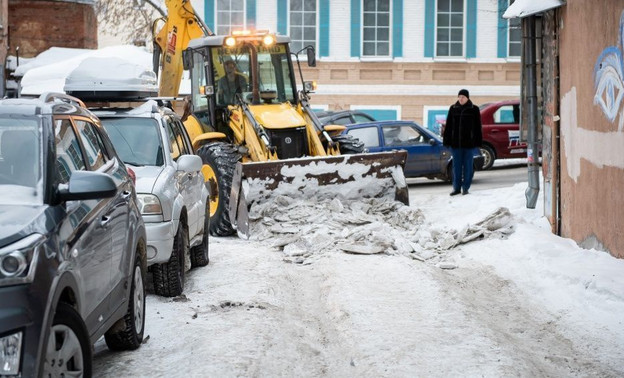 В морозы управляющие компании снизили активность по уборке дворов от снега