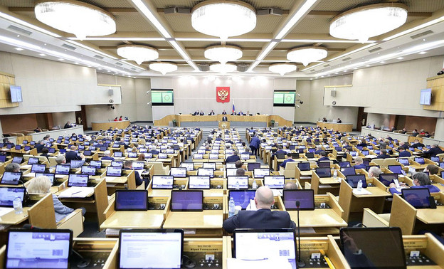 Депутаты Госдумы от Кировской области заняли второе место по пропускам заседаний