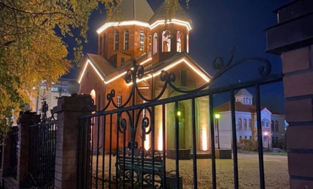 На здании Армянской церкви в Кирове обновили подсветку