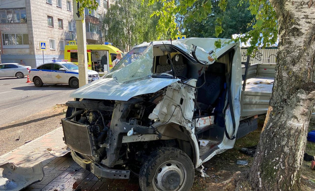 В Кирове в аварии погиб водитель «Газели»
