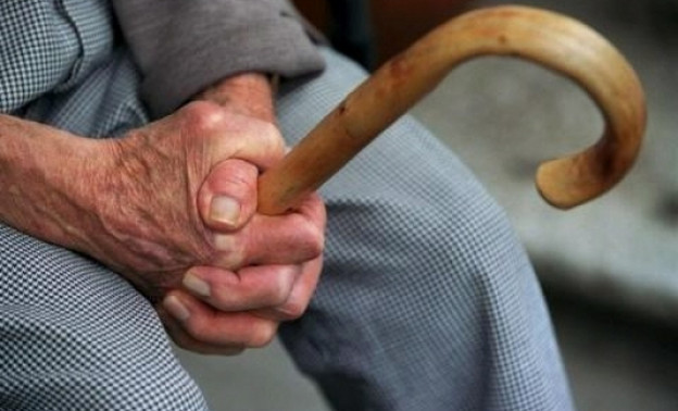 Житель Кировской области отобрал у пенсионера 2700 рублей и пропил их