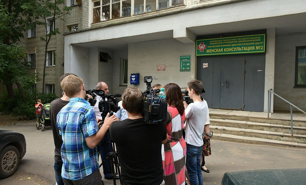 В Кирове рядом с женской консультацией на Преображенской отремонтировали тротуар